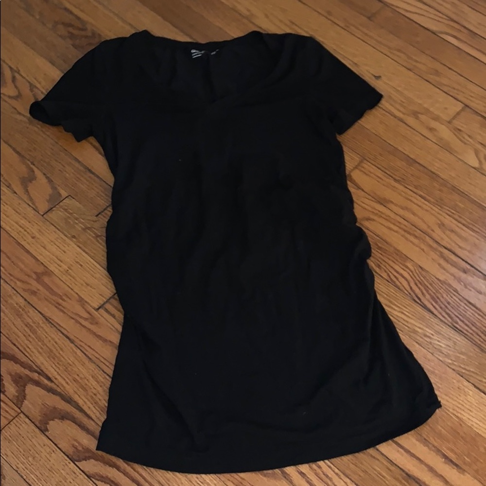 Worn twice! Size S gap maternity T-shirt